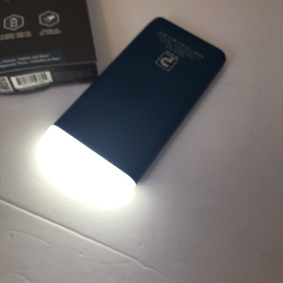 ReCharge Charge Power Bank Dual USB Flashlight NEW - Picture 3 of 16